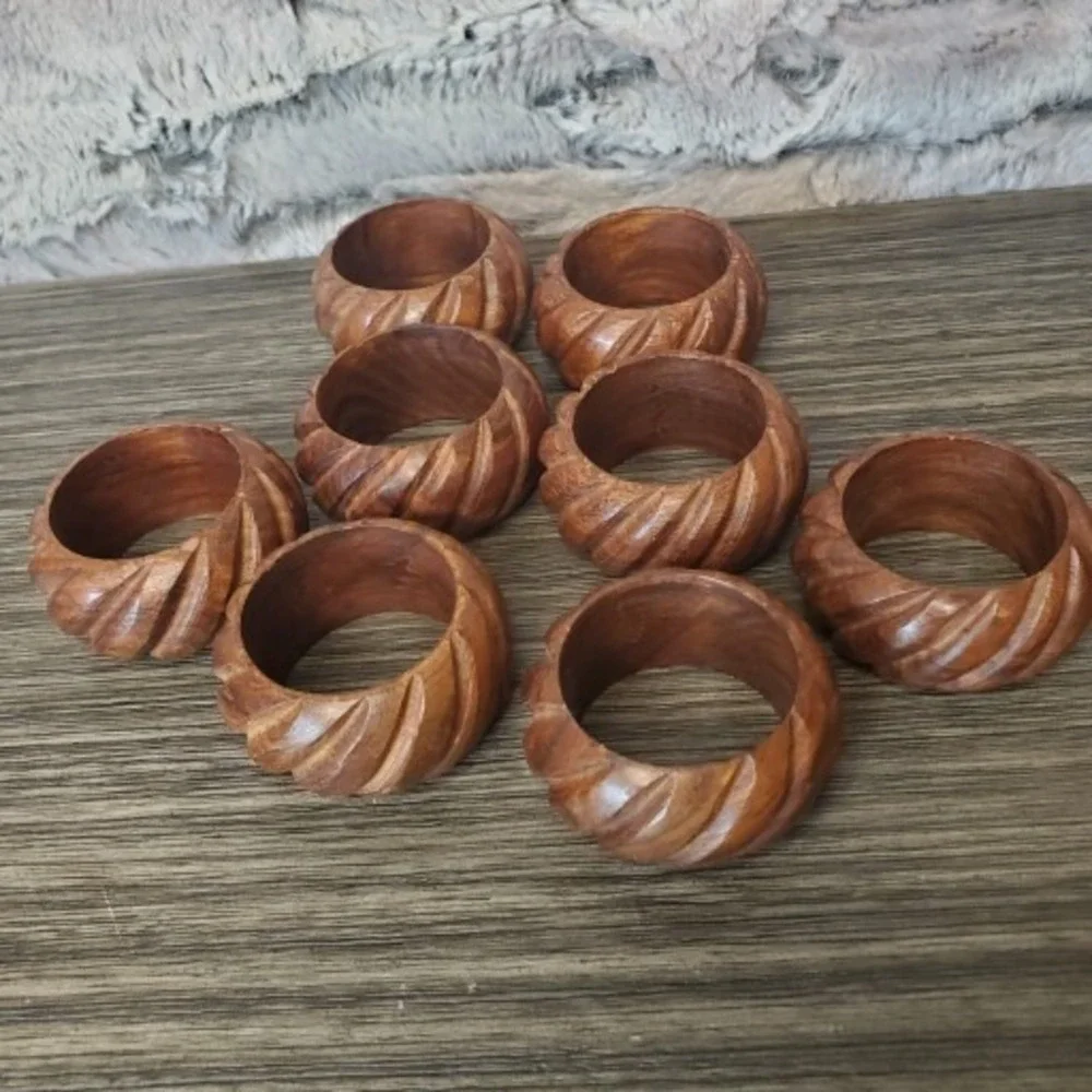 Set of 8 Spiral Cut Wooden‎ Napkin Rings Natural Holiday Party Table Scape